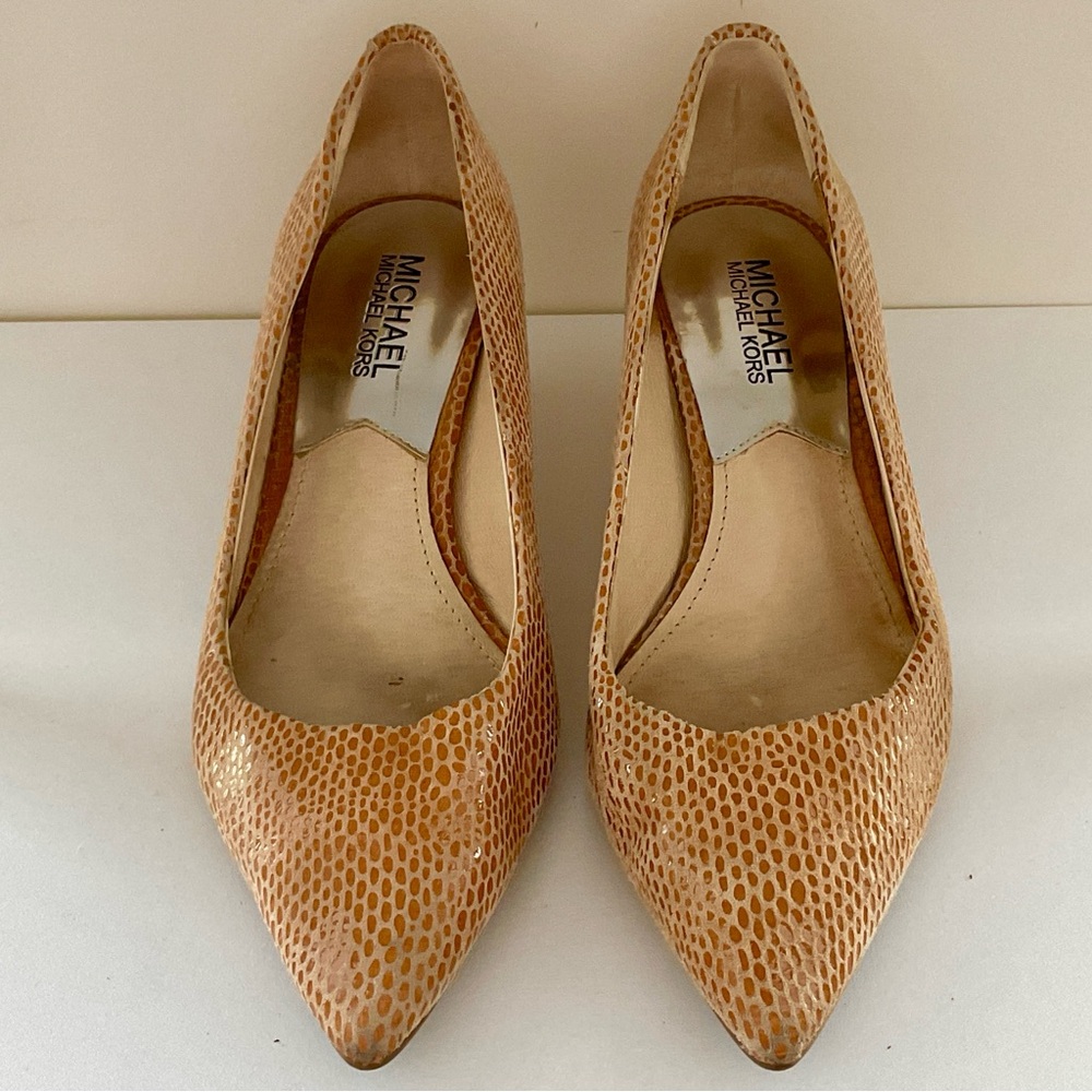 MICHAEL Michael Kors Tan Print Heel (size 6)